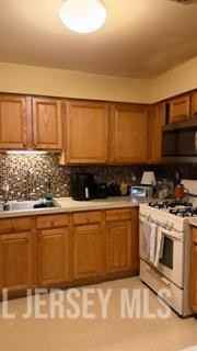 1216 Dogwood Ct - Photo 3 of 7