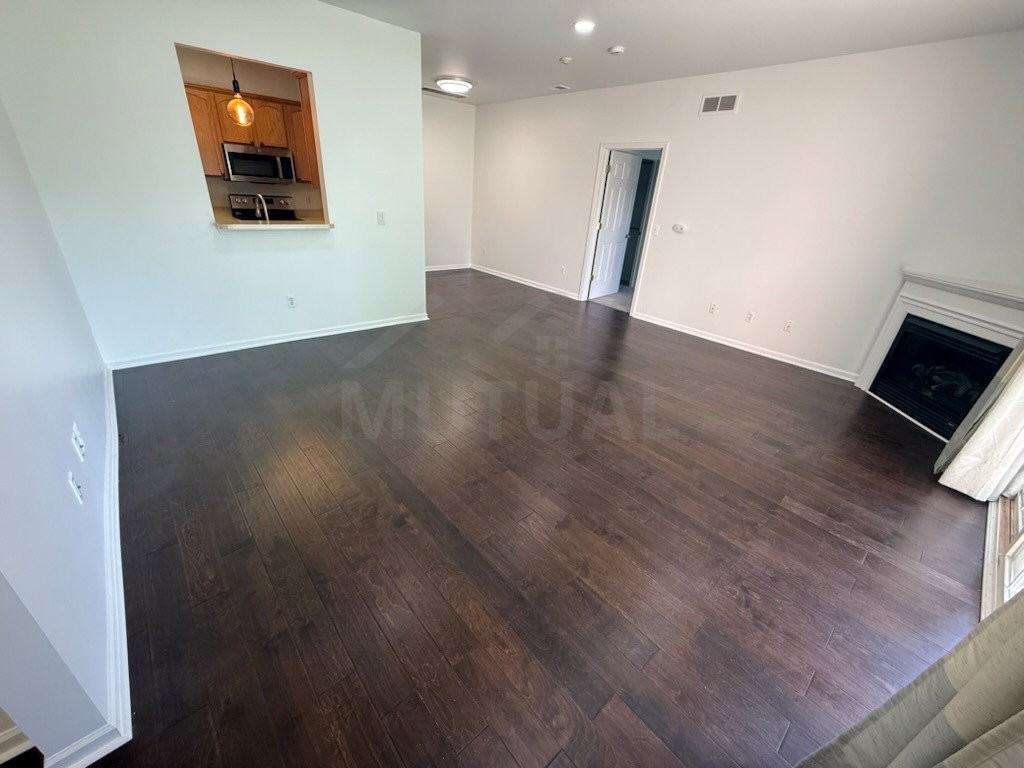 48449 Manor Bridge Dr - Photo 3 of 8