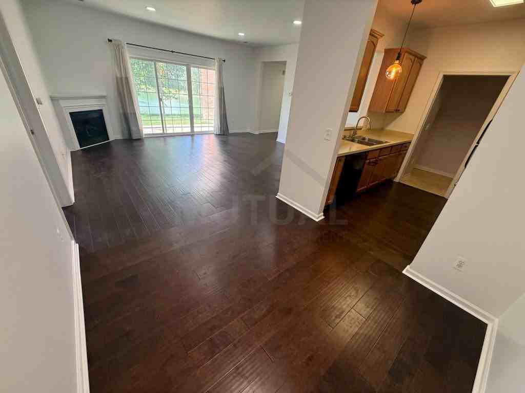 48449 Manor Bridge Dr - Photo 4 of 8