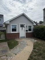195 Bay Ave - Photo 1 of 1