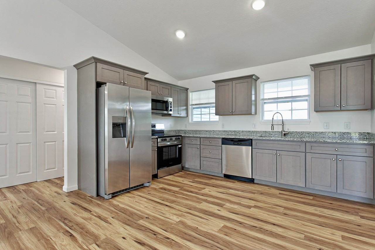 128 Kelly Dr #1 - Photo 6 of 19