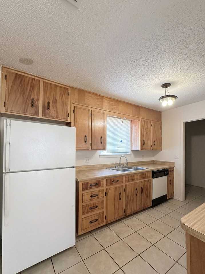 517B S 61st Ave #517B - Photo 2 of 7