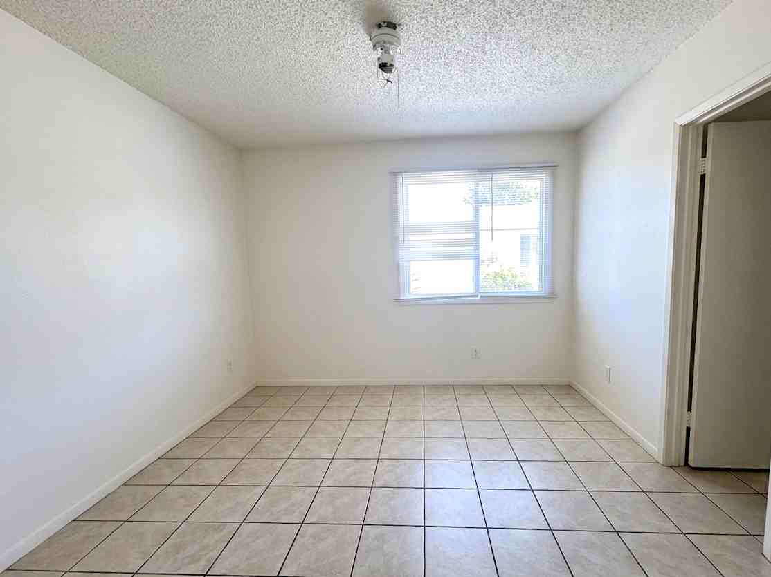 517B S 61st Ave #517B - Photo 4 of 7