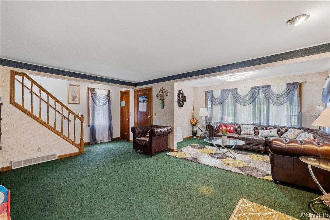 136 Mapleview Rd - Photo 7 of 29