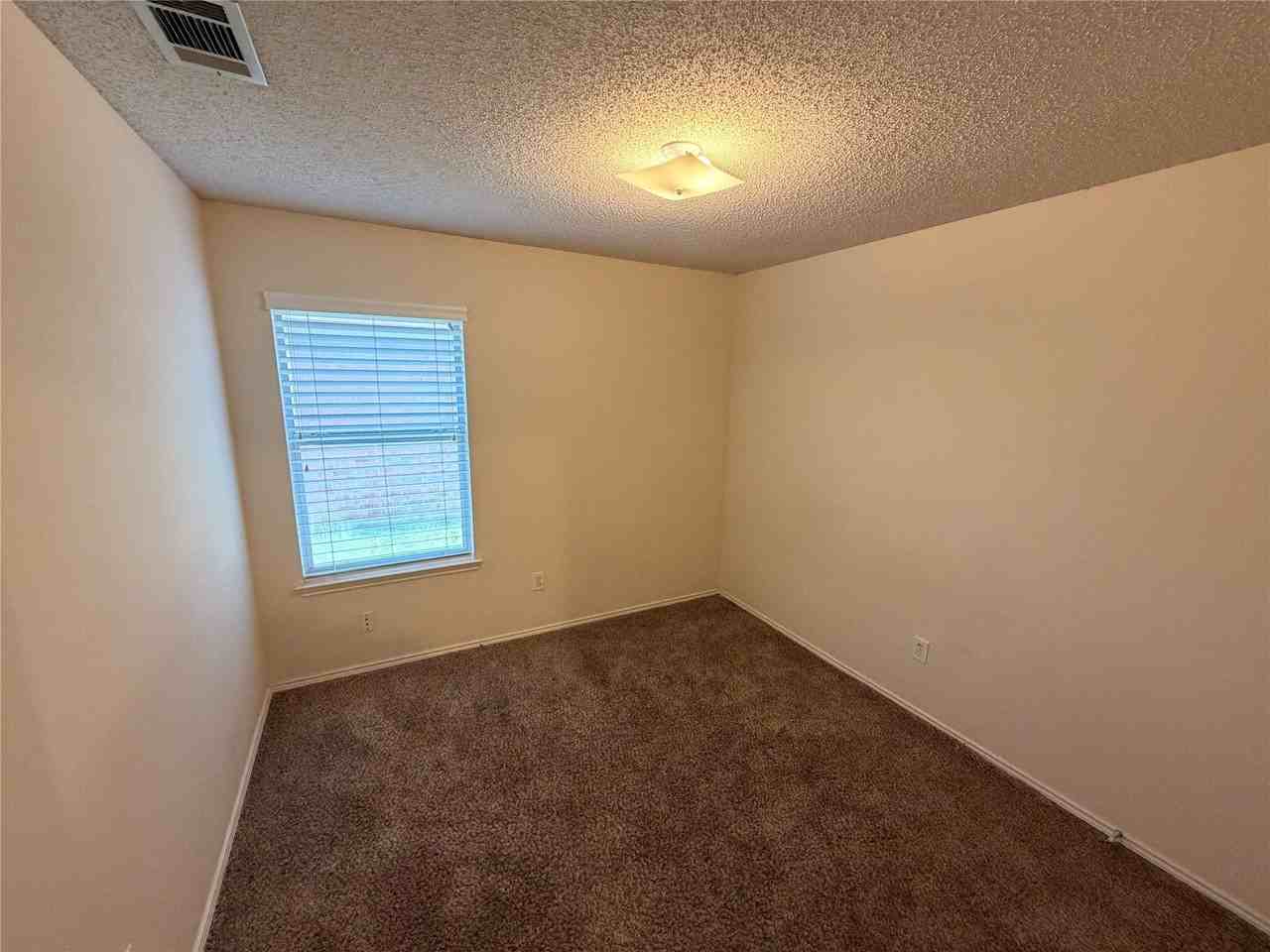 8604 Stetson Dr - Photo 6 of 15