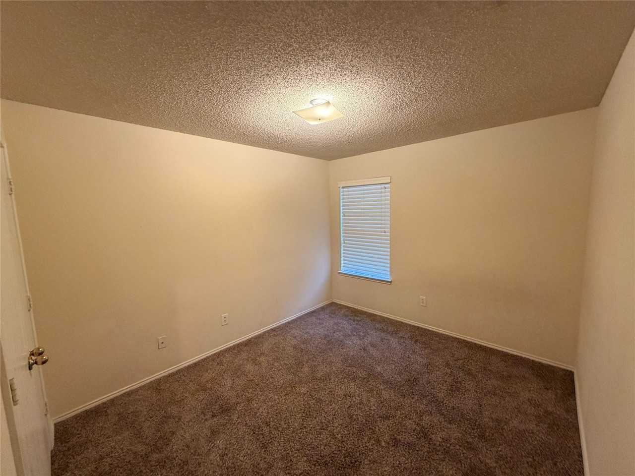 8604 Stetson Dr - Photo 7 of 15