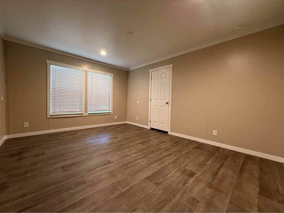 115 Lillian St - Photo 7 of 18