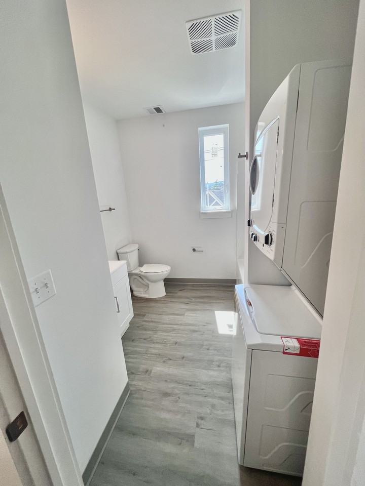 202 Linden AvenueUnit 301 #301 - Photo 2 of 10