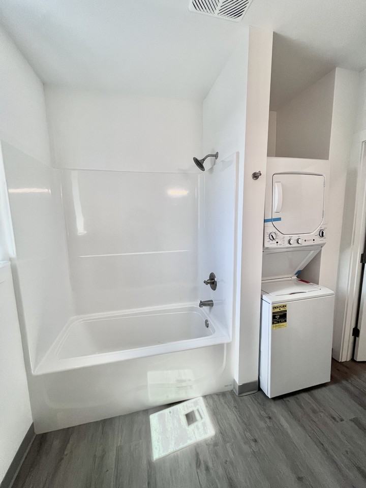 202 Linden AvenueUnit 301 #301 - Photo 4 of 10
