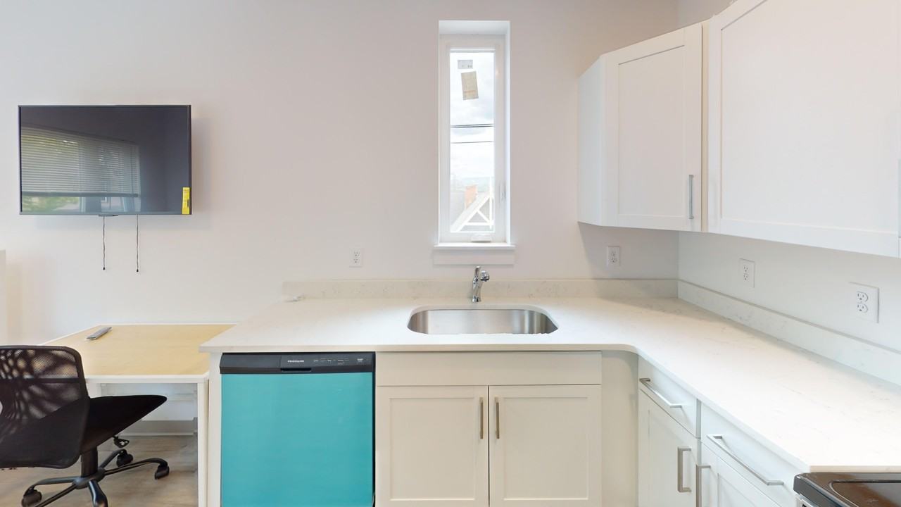 202 Linden AvenueUnit 301 #301 - Photo 6 of 10