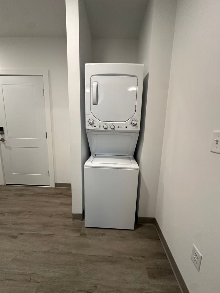 202 Linden AvenueUnit 102 #102 - Photo 6 of 12