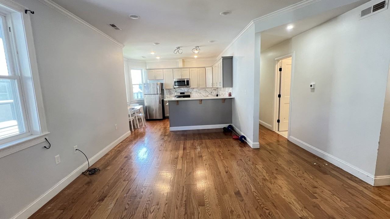 54 Crescent Ave #1 - Photo 2 of 8