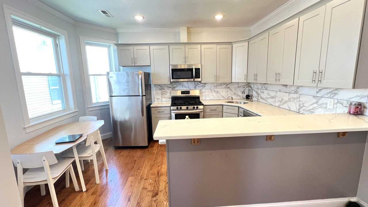 54 Crescent Ave #1 - Photo 3 of 8