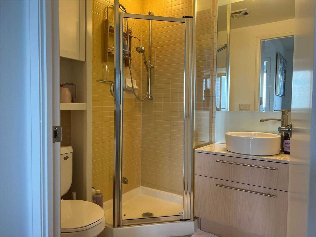 21 Carlton St - Photo 7 of 15