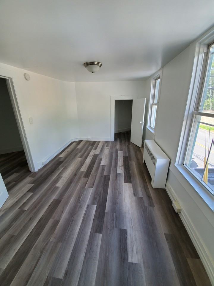 147 King George St #1 - Photo 6 of 10