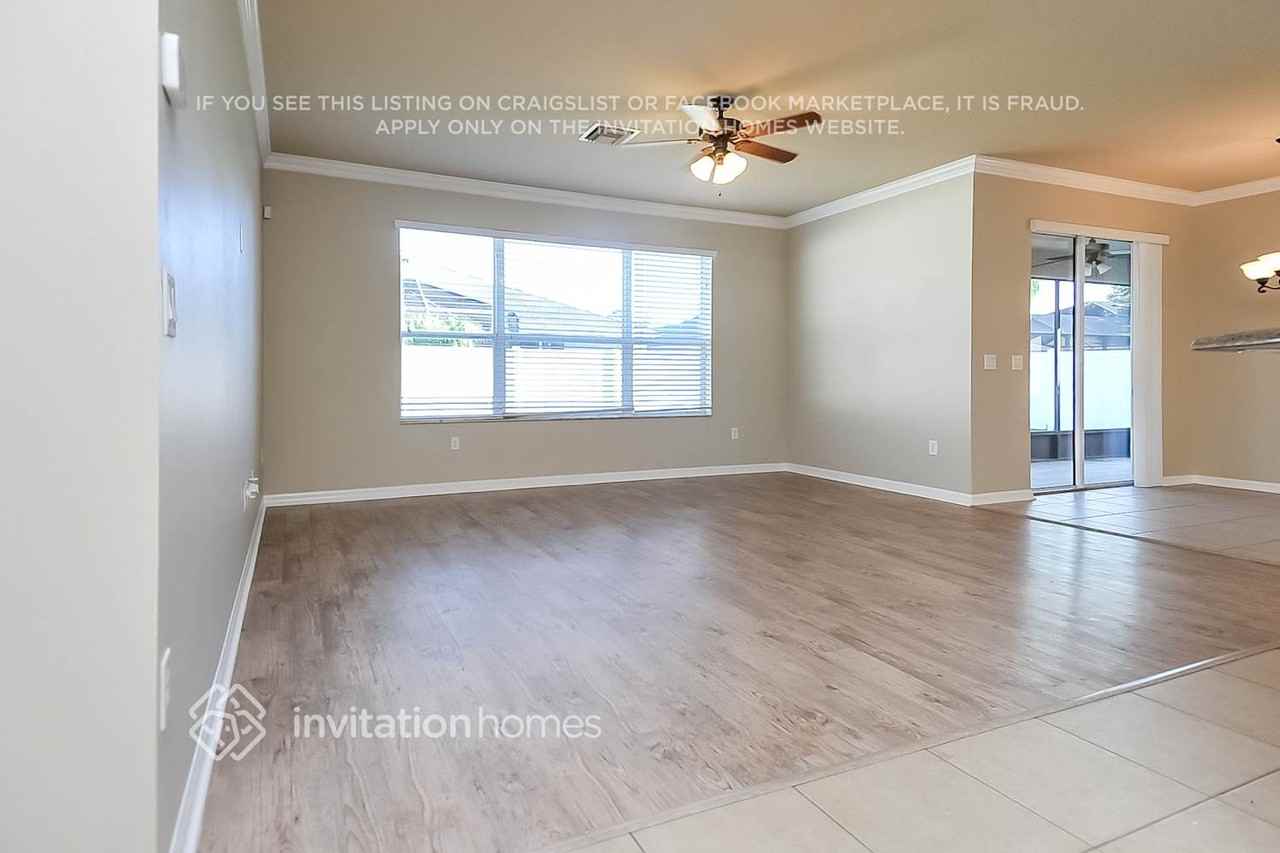 12318 Silton Peace Dr - Photo 3 of 17
