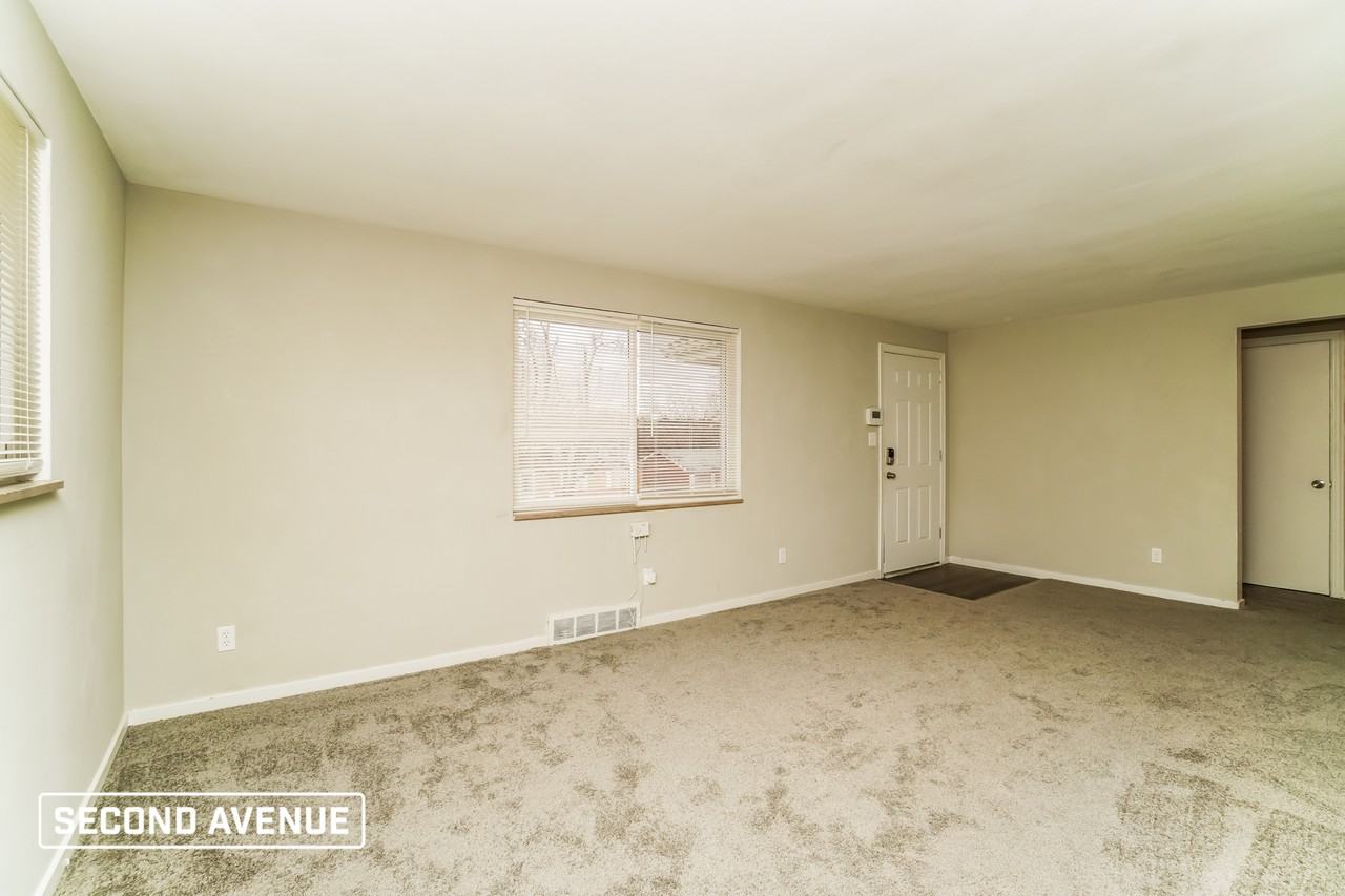 273 Bramble St - Photo 6 of 15