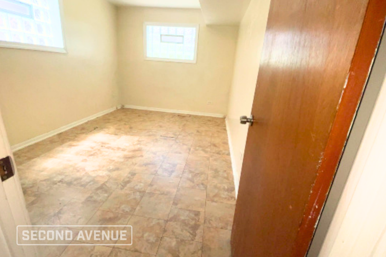 10032 S Eggleston Ave - Photo 7 of 12