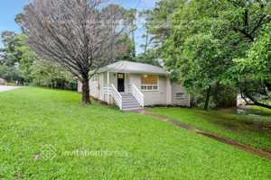 featured image of 2957 Belvedere Ln