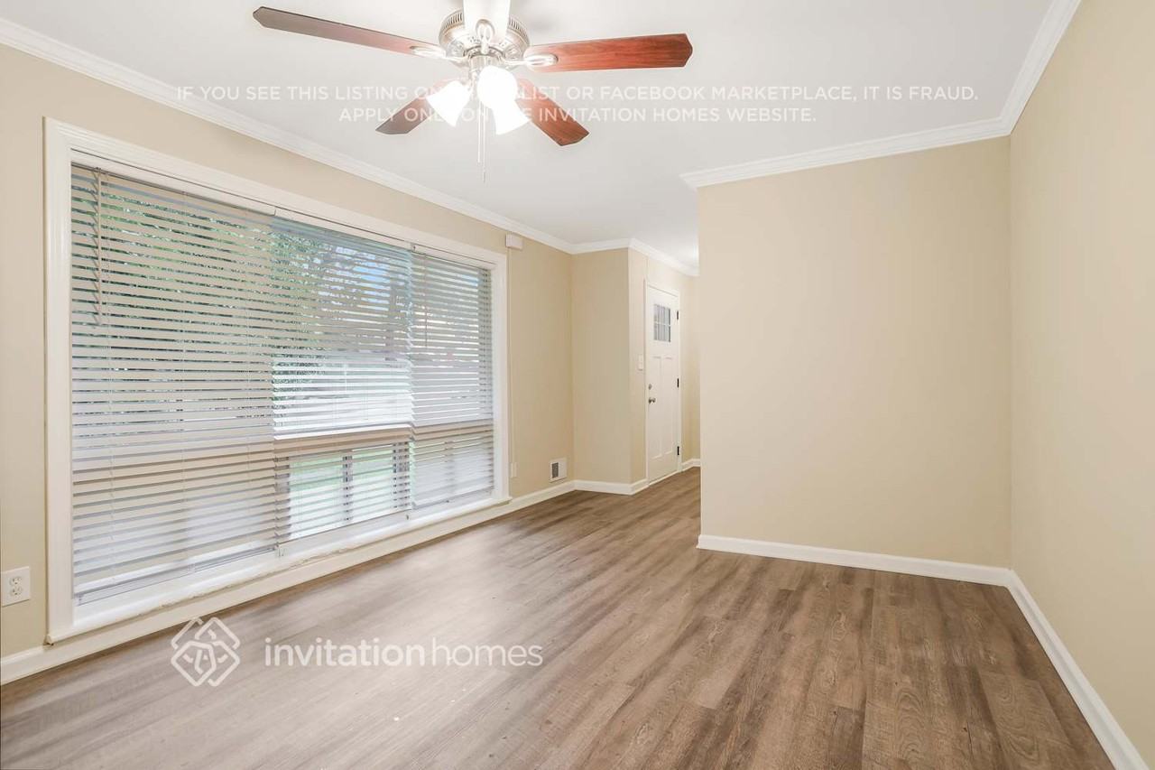 2957 Belvedere Ln - Photo 4 of 21
