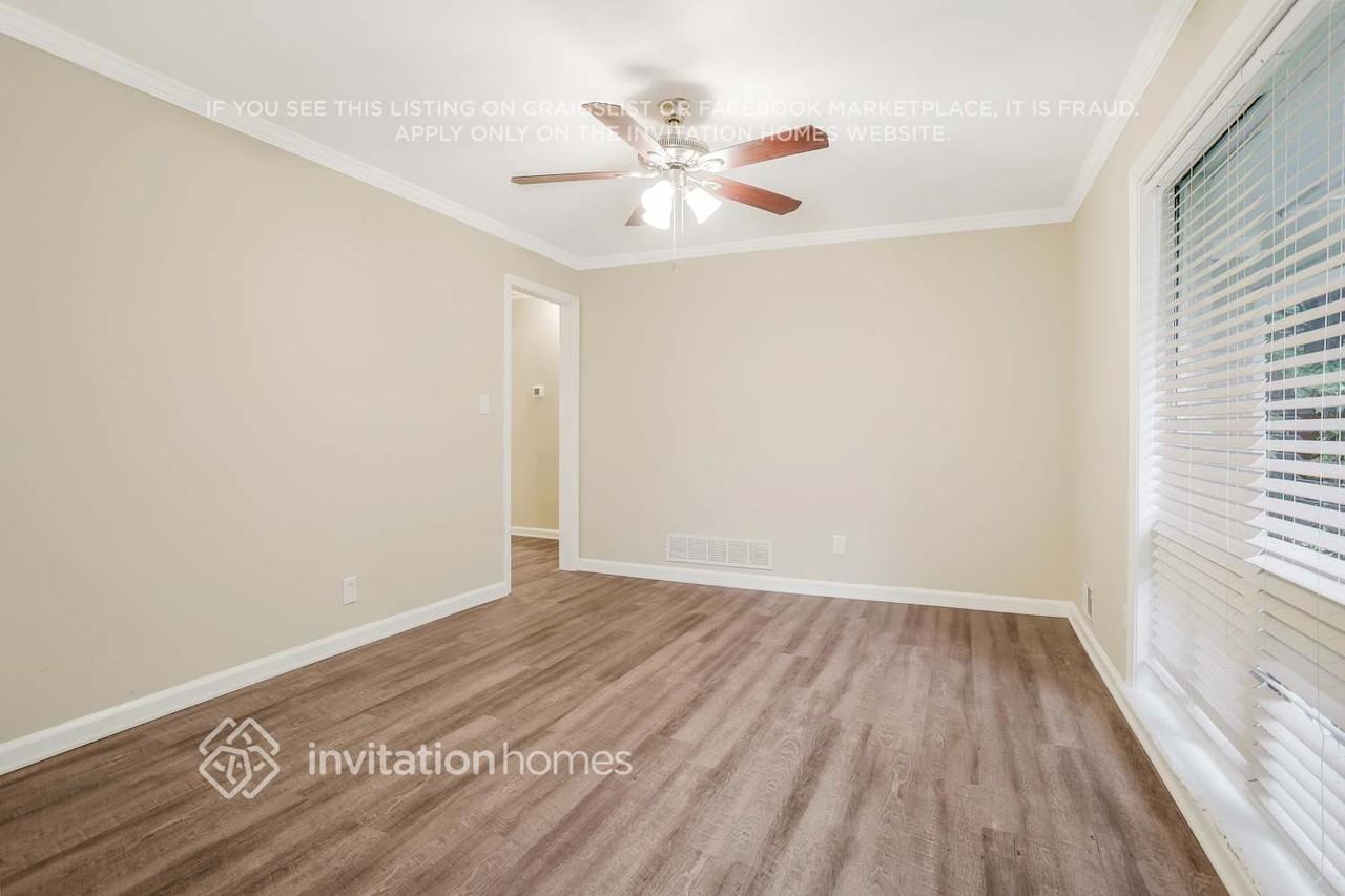 2957 Belvedere Ln - Photo 5 of 21