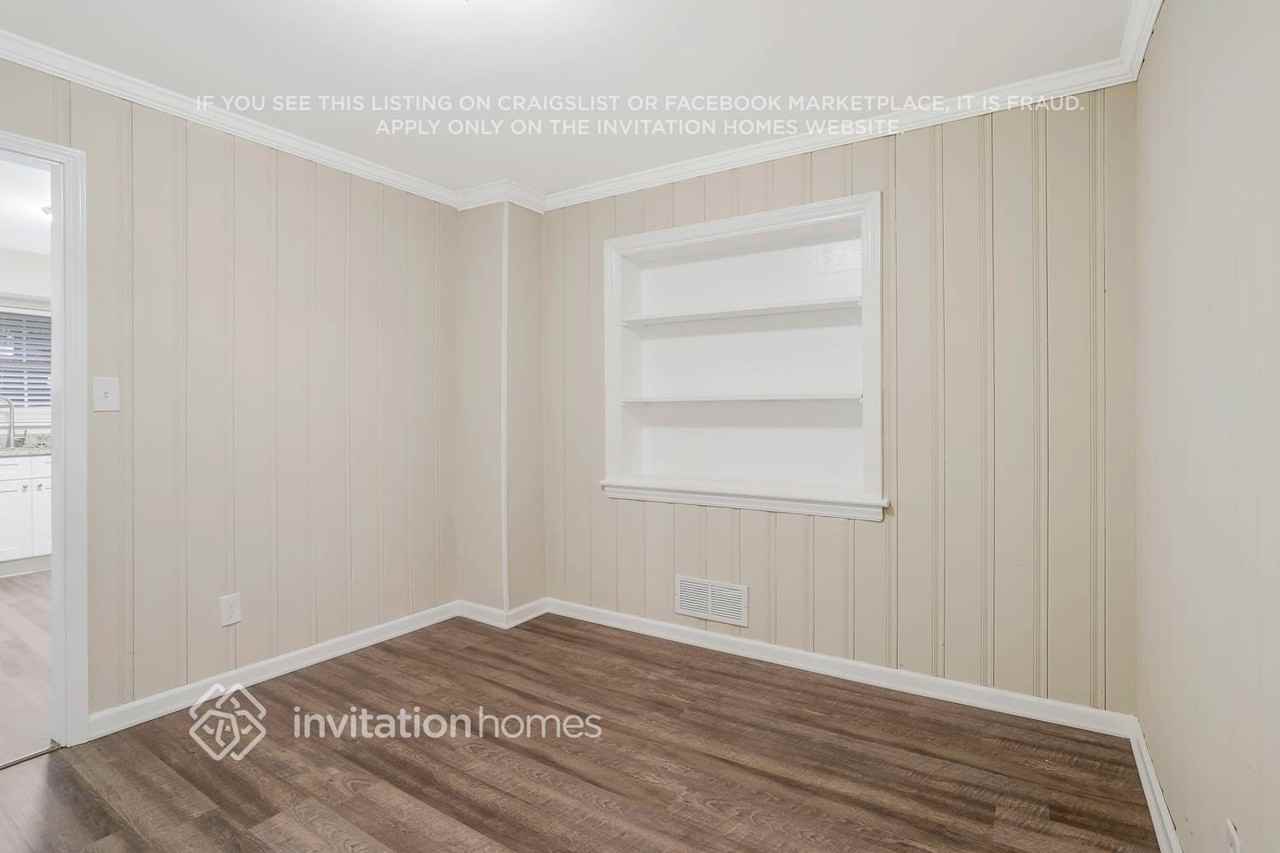 2957 Belvedere Ln - Photo 6 of 21
