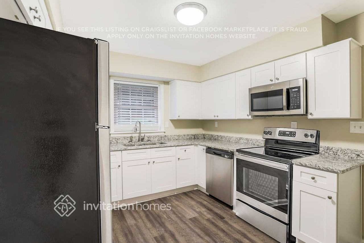 2957 Belvedere Ln - Photo 7 of 21