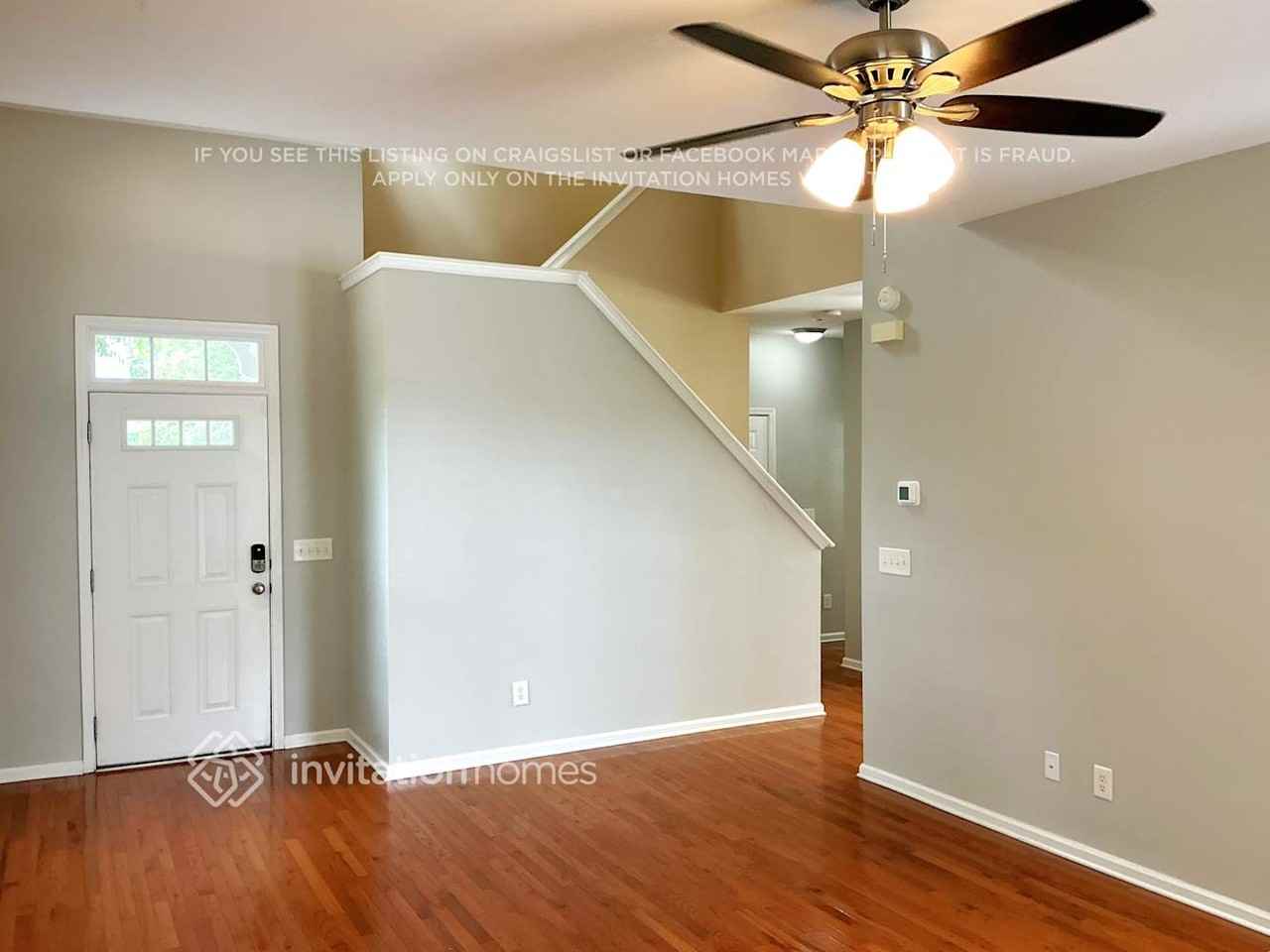 1912 Pear Tree Ln - Photo 4 of 19