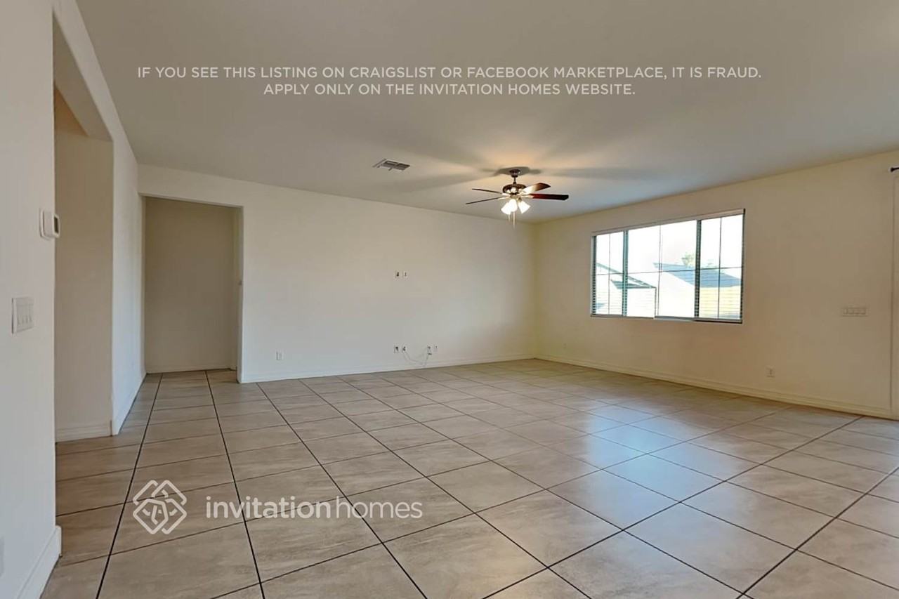 11417 W Edgemont Ave - Photo 3 of 19