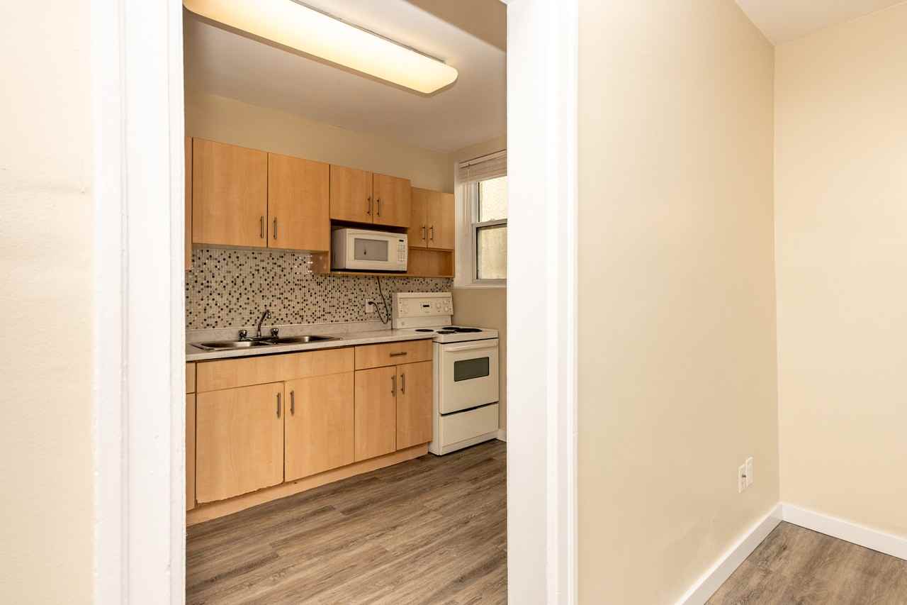 331 Marion Street - Photo 7 of 25
