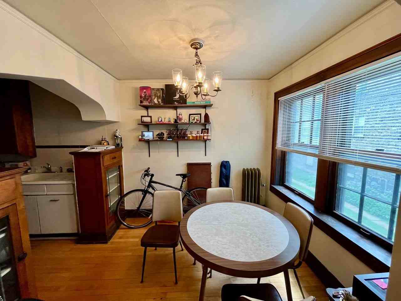 2632 N Oakland Ave - Photo 5 of 18