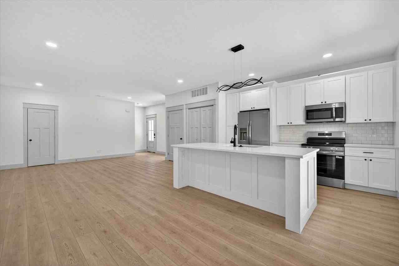 416 N Jefferson St #1 - Photo 4 of 11