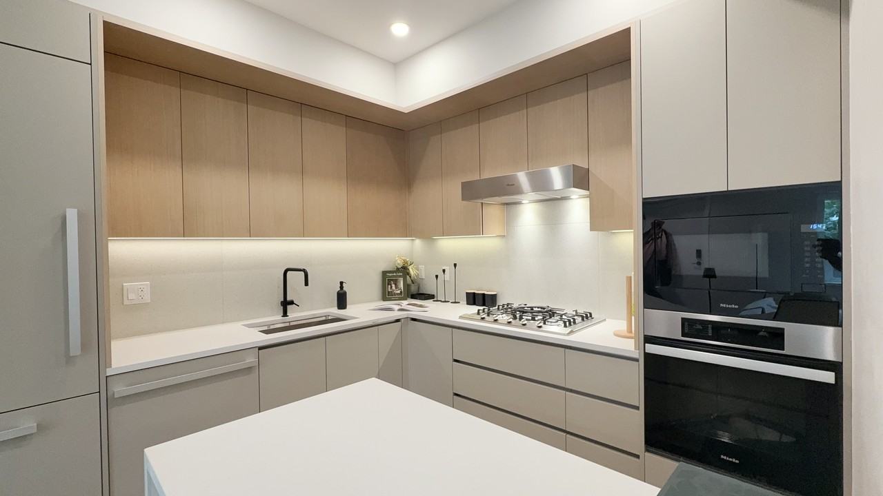 110 West Woodstock Avenue - Photo 3 of 17