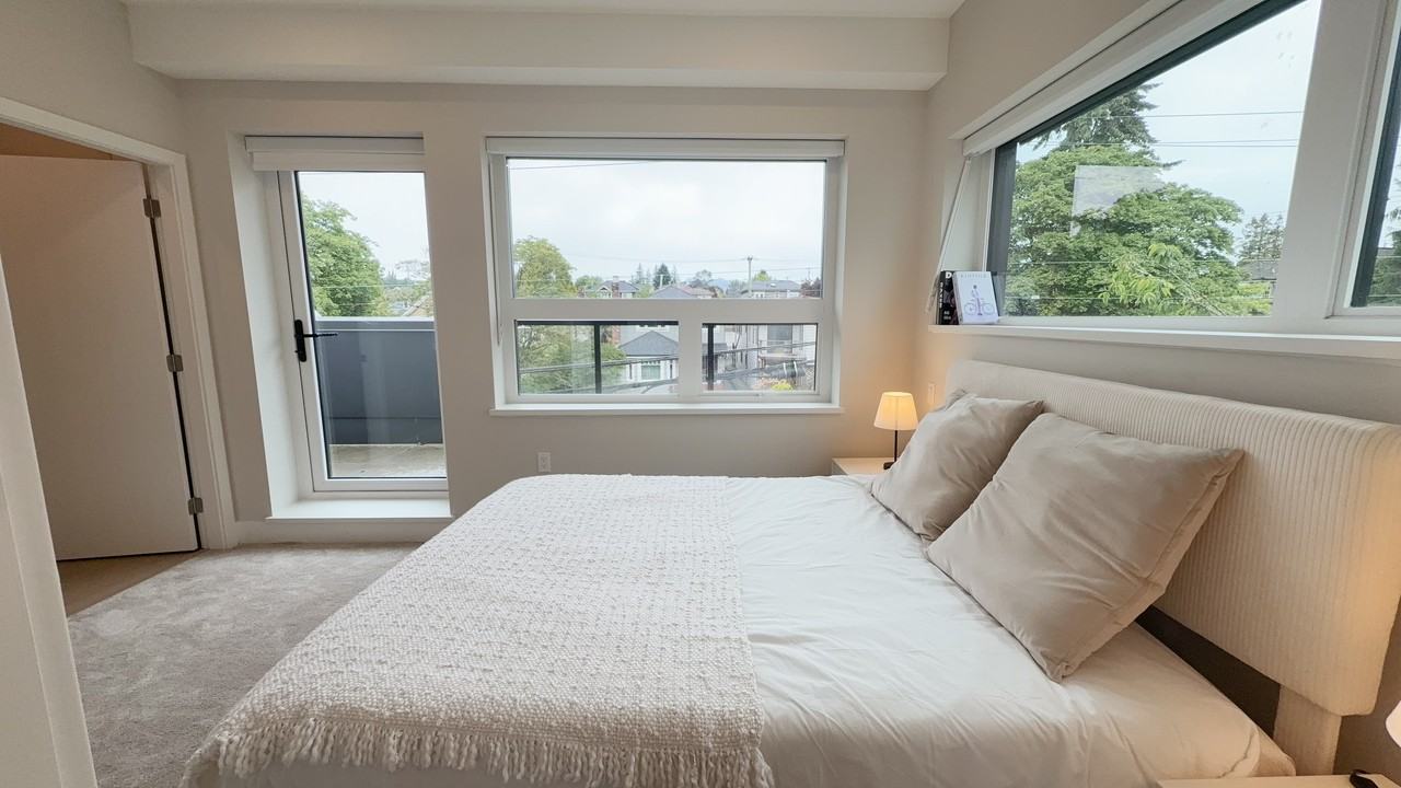 110 West Woodstock Avenue - Photo 6 of 17