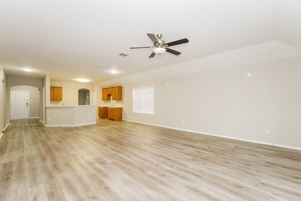 3737 Sapphire St - Photo 6 of 19