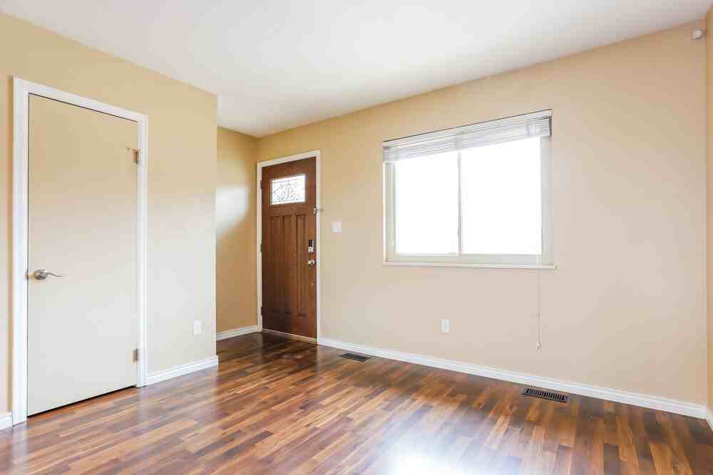 1679 S Naples St - Photo 5 of 17
