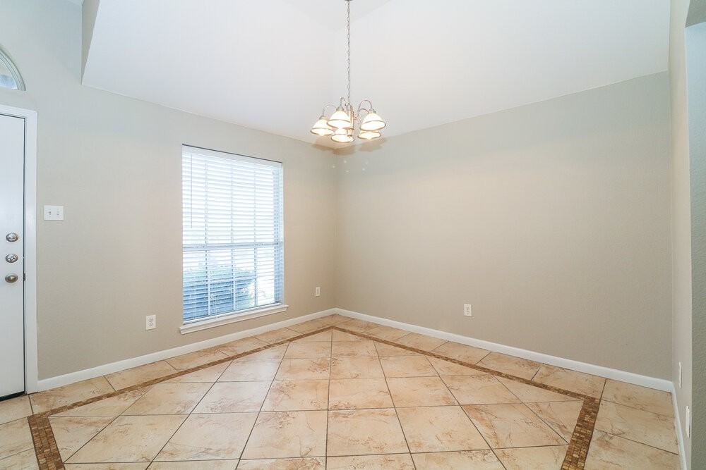 1000 Chelsea Dr - Photo 4 of 16