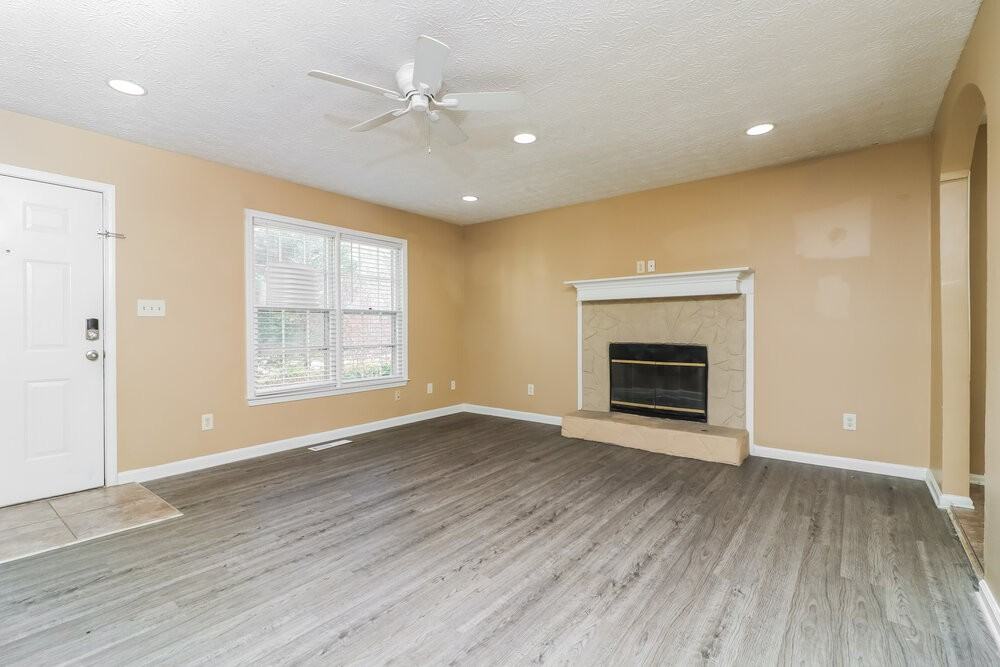 28 Doe Ln - Photo 5 of 20