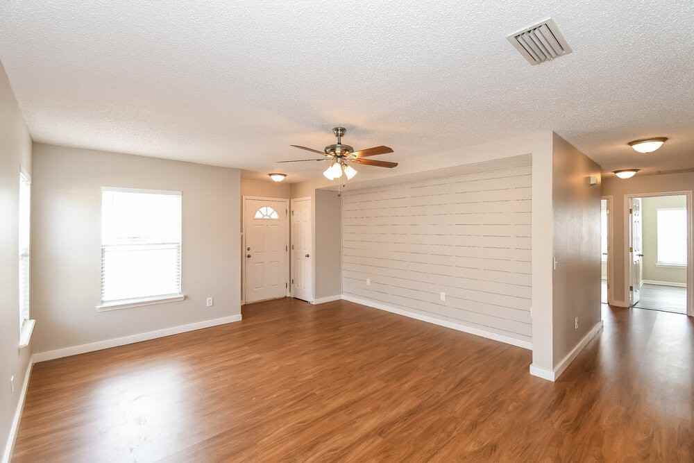 1181 Summer Bluff Rd - Photo 4 of 16