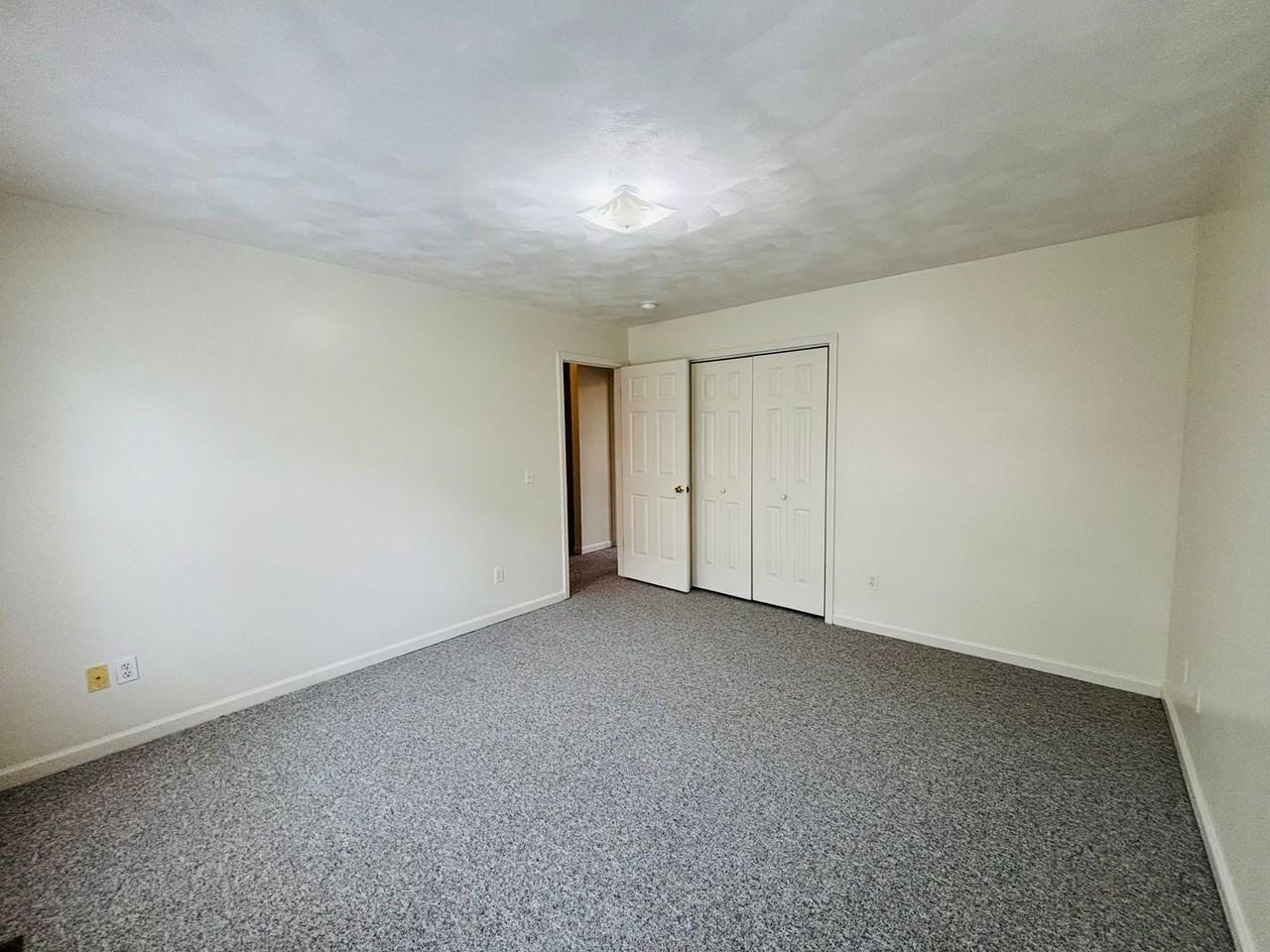 725 E Main St - Photo 2 of 15