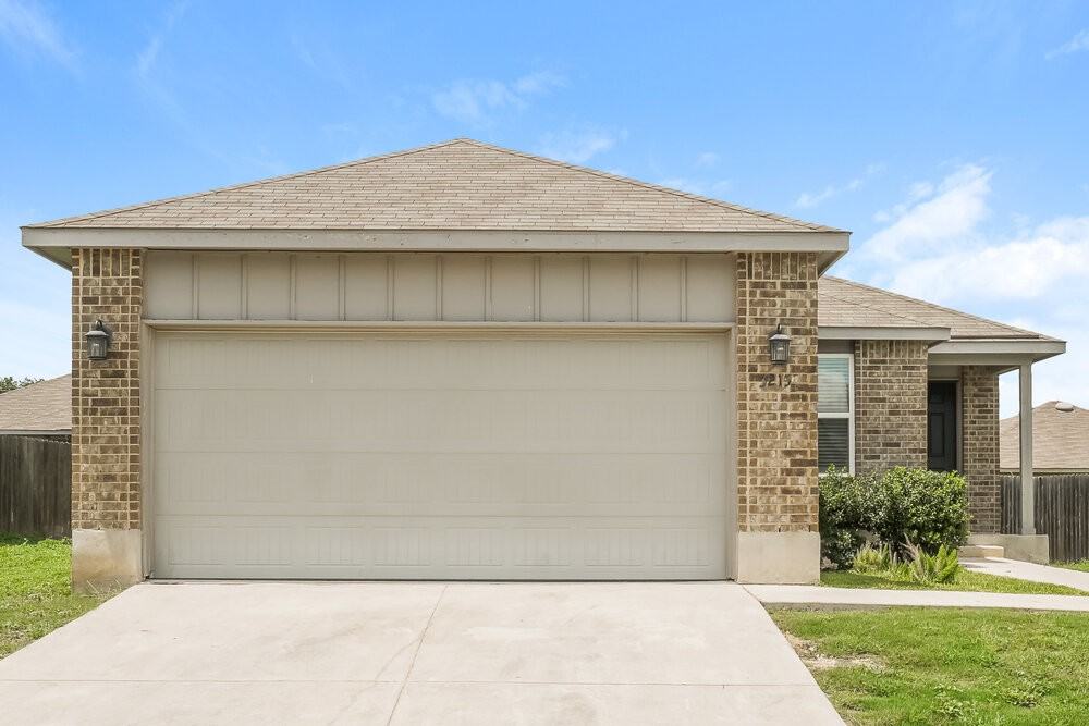 3215 Pedernales Dr