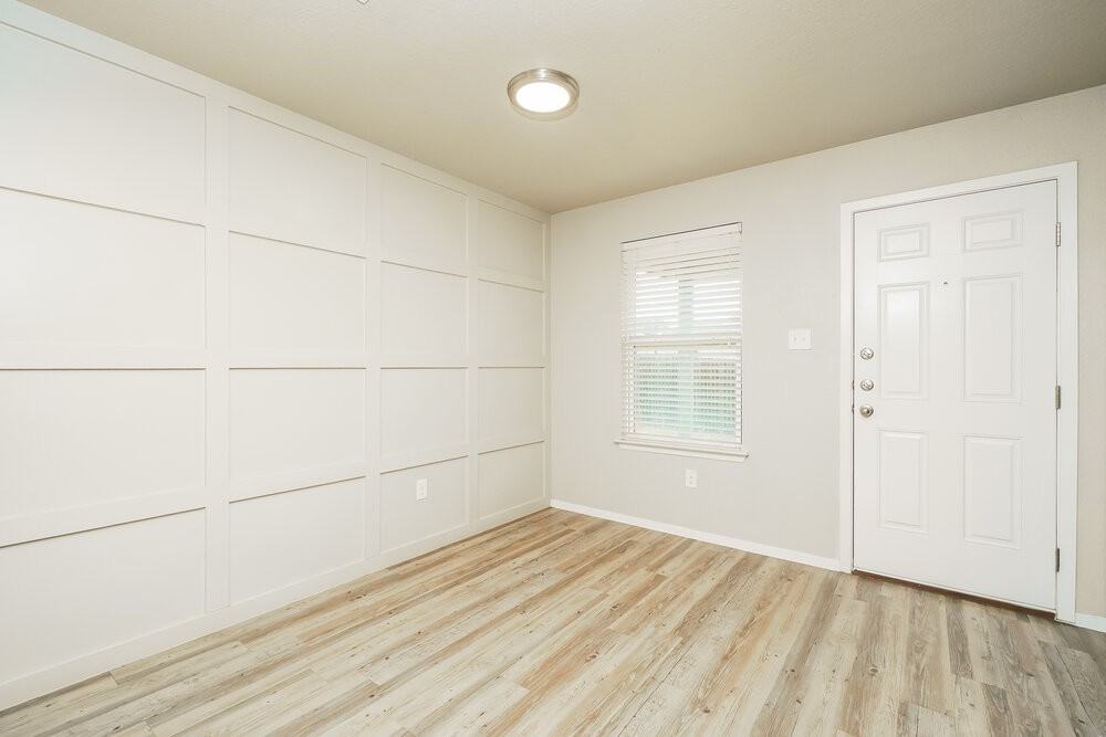 3215 Pedernales Dr - Photo 6 of 16