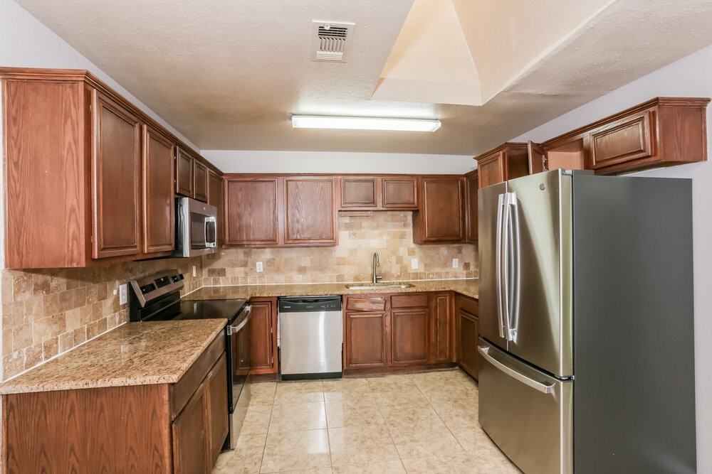736 W Colony Dr - Photo 7 of 16