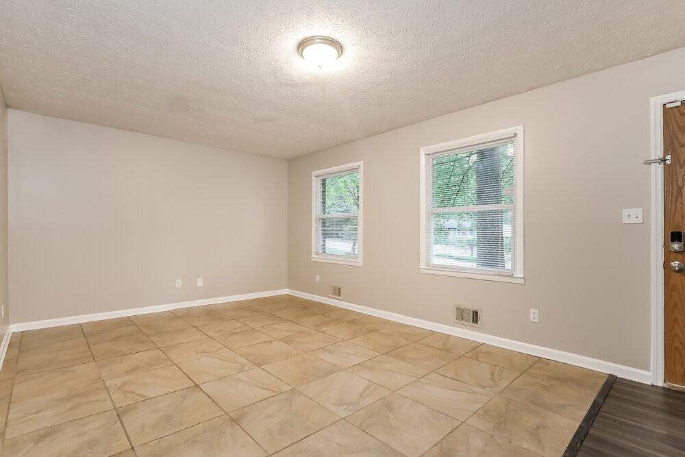 8486 Magnolia Dr - Photo 5 of 17