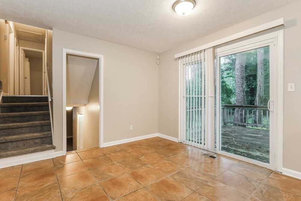 8486 Magnolia Dr - Photo 7 of 17