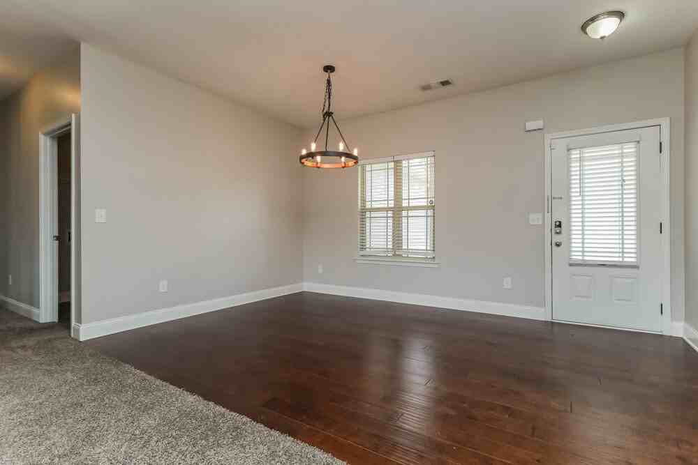 547 Joneus Dr - Photo 6 of 16