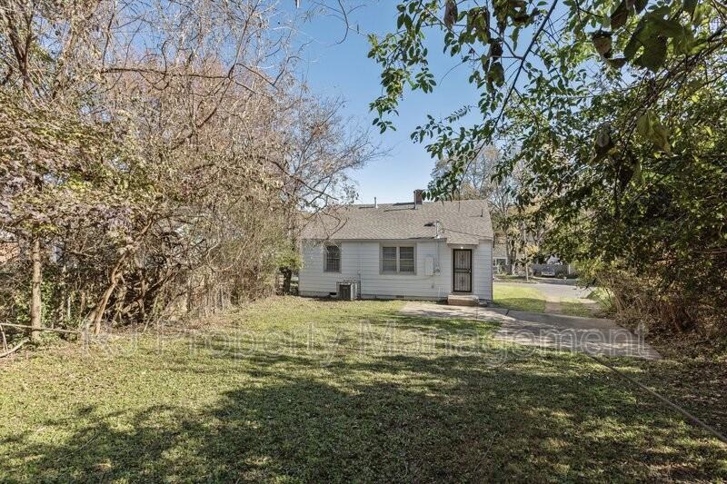 1779 Preston St - Photo 6 of 25