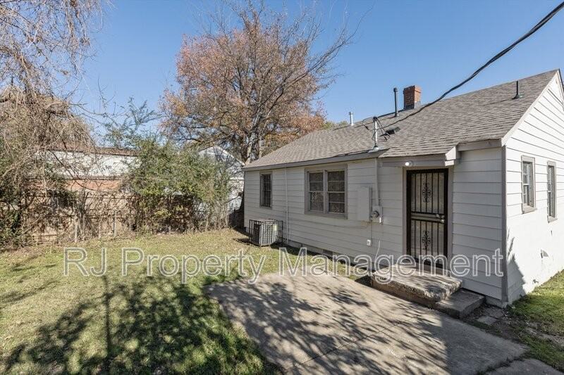 1779 Preston St - Photo 7 of 25