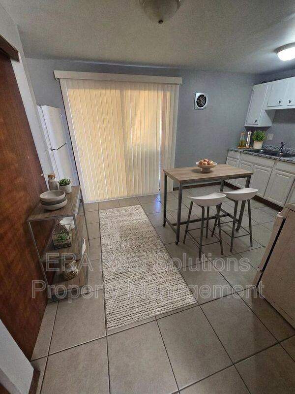 881 Kingsford Rd #A - Photo 5 of 14