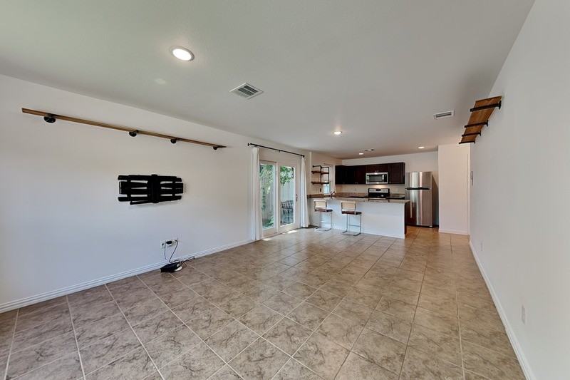 3321 Rutz St - Photo 2 of 18